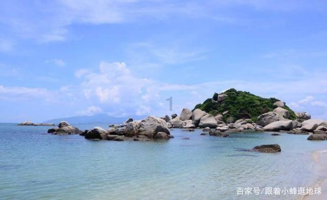 古怪巫师逃离村庄