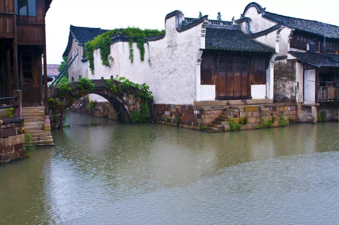 福莱纳找车轮